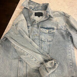 Banana Republic Jean Jacket-slightly distressed-Small